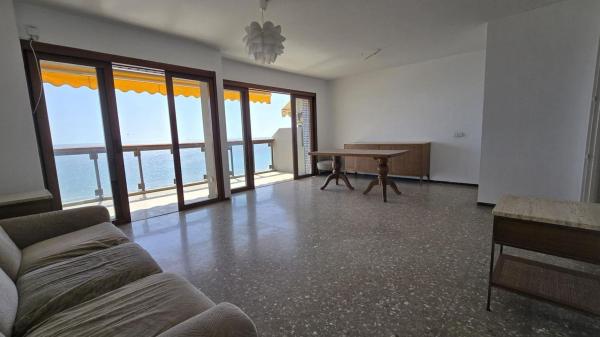 Venta de piso en Piso en Raval Roig-Virgen del Socorro, Alicante / Alacant, Alicante / Alacant
thumbnail 3