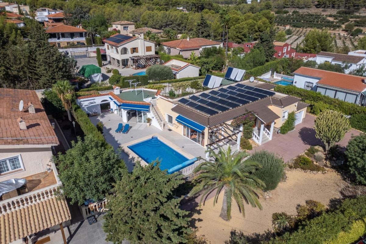 Propiedades en venta y alquiler en España photo 1