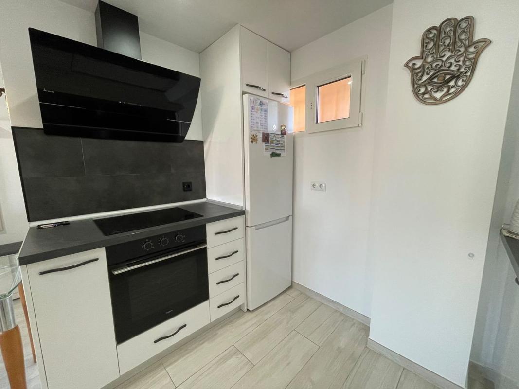 Venta de piso en Piso en Calle la Melva, 4, Cabo de las Huertas, Alicante / Alacant, Alicante / Alacant
photo 4