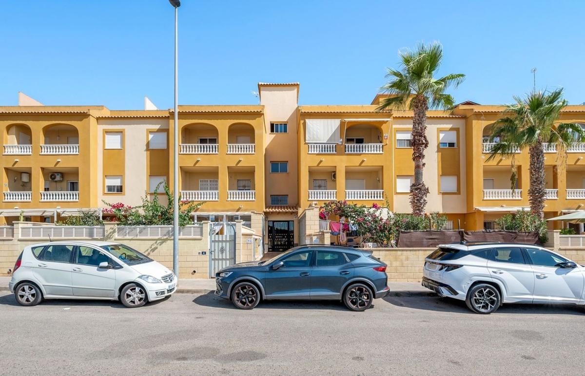 Продажа квартиры на Piso en Calle Pimienta, Villamartín, Orihuela, Ориуэла
 photo 2