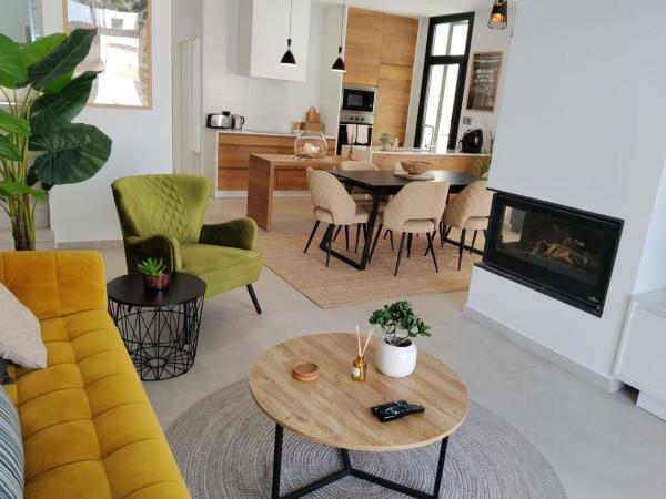Chalet wolnostojący na sprzedaż w Casa o chalet en Daya Nueva, Daya Nueva thumbnail 2