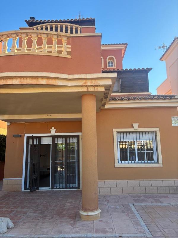 Propiedades en venta y alquiler en España photo 1