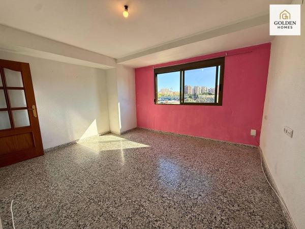 Venta de piso en Piso en Aparisi Guijarro, Garbinet - Parque de las Avenidas, Alicante / Alacant, Alicante / Alacant
 photo 3