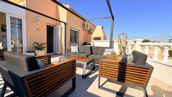 Venta de piso en Piso en Calle Alcázar de Segovia, Lomas de Don Juan, Orihuela, Orihuela
thumbnail 2