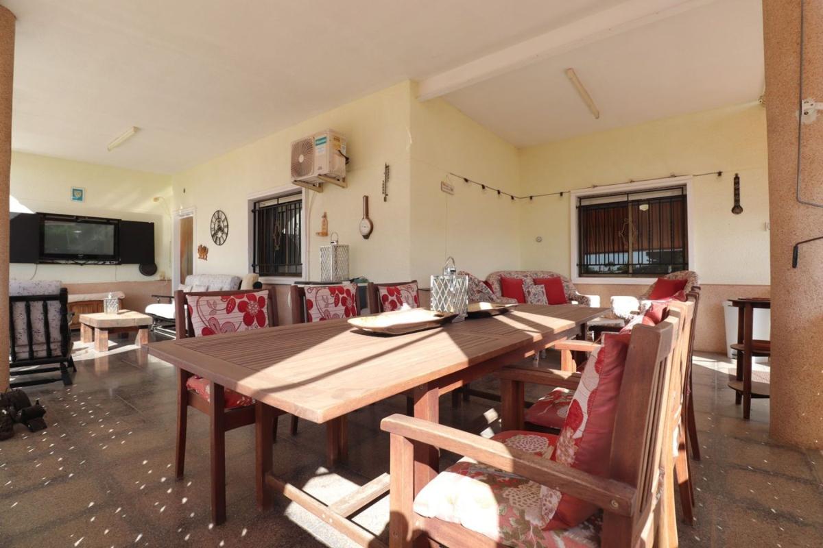 Продажа загородного участка в  Finca rústica en Crevillente , Кревильенте photo 5