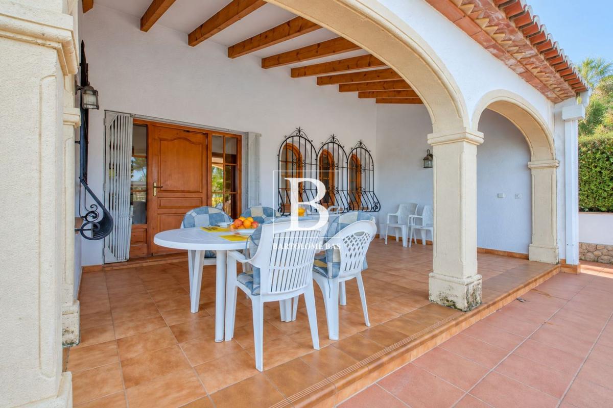 Properties for sale and rent in Spain photo 4