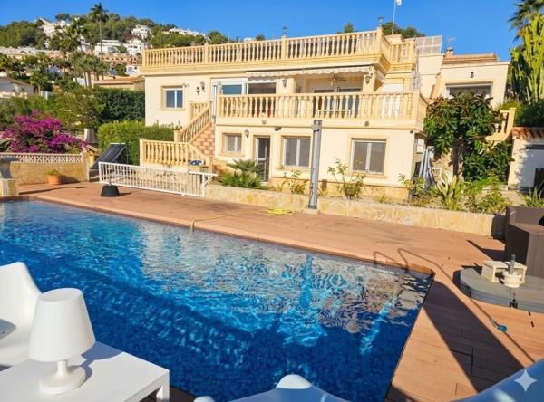 Casa o chalet independiente en Pinar de Advocat-Cometa, Moraira photo 1