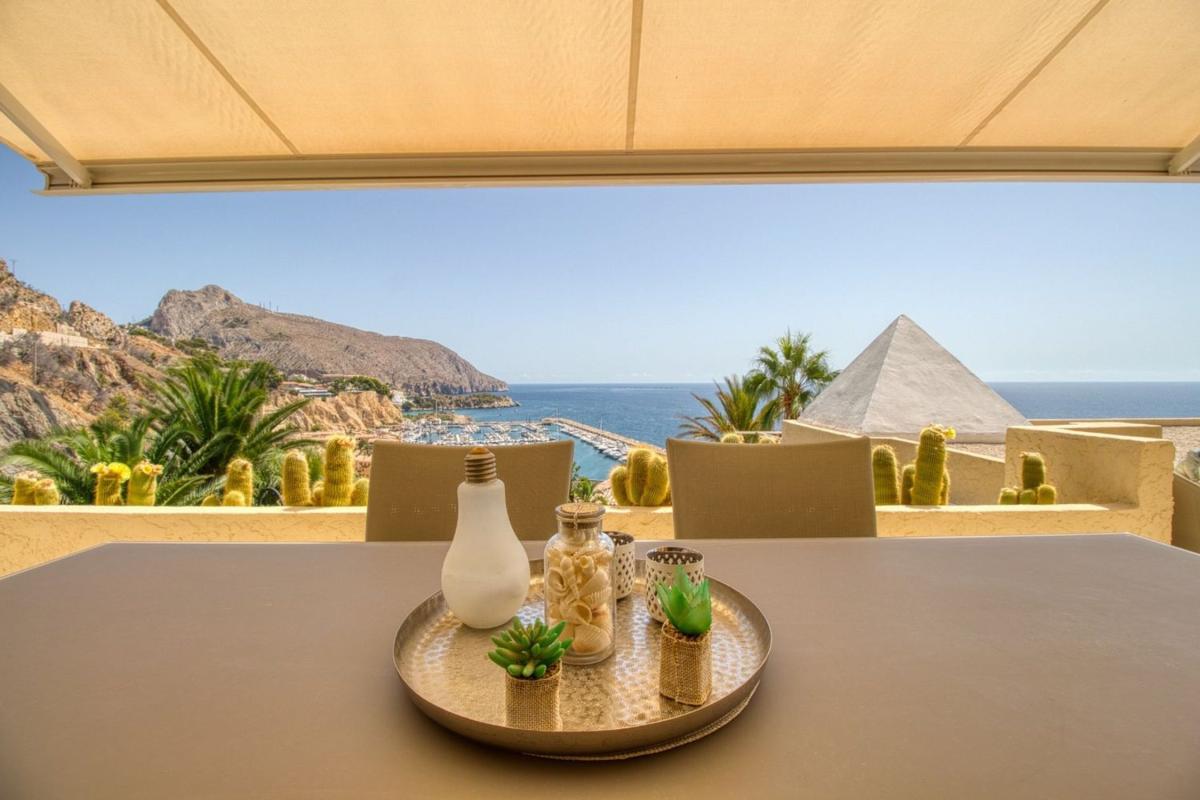 Sale of apartment in Piso en Zona de Mascarat, Altea, Altea
photo 1