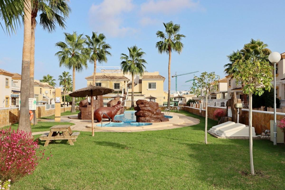 Продажа квартиры на Piso en Villamartín, Orihuela, Ориуэла
 photo 2