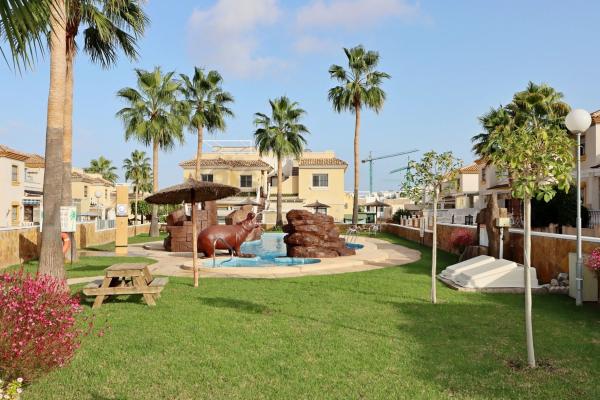 Venta de piso en Piso en Villamartín, Orihuela, Orihuela
thumbnail 2