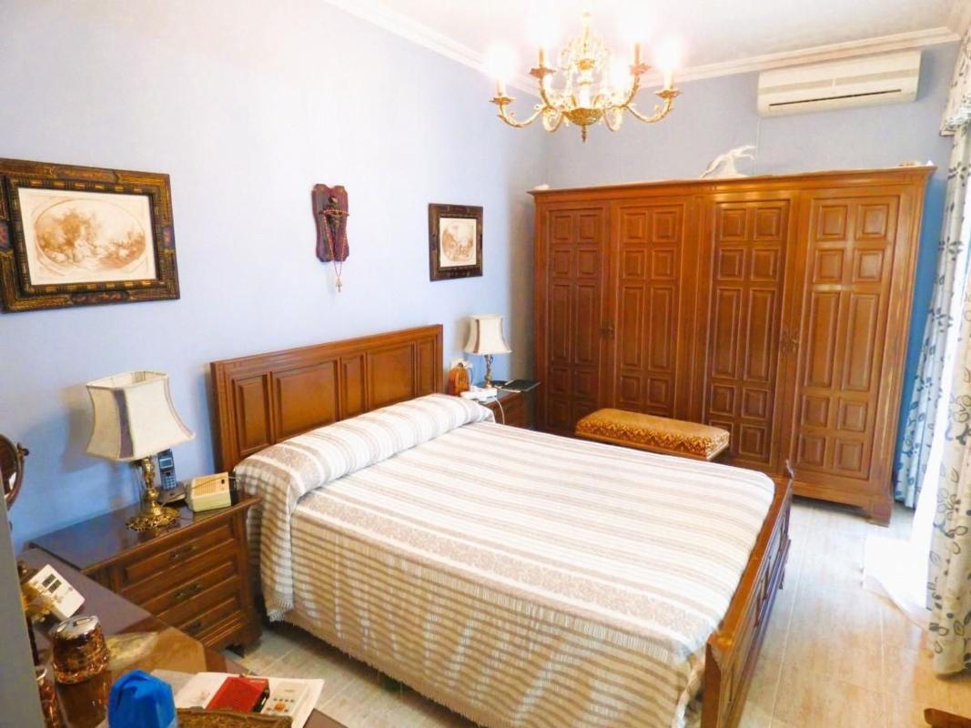 Venta de chalet independiente en Casa o chalet en Calle Derramador, Zona Rincón Bajo, Benidorm, Benidorm
photo 4