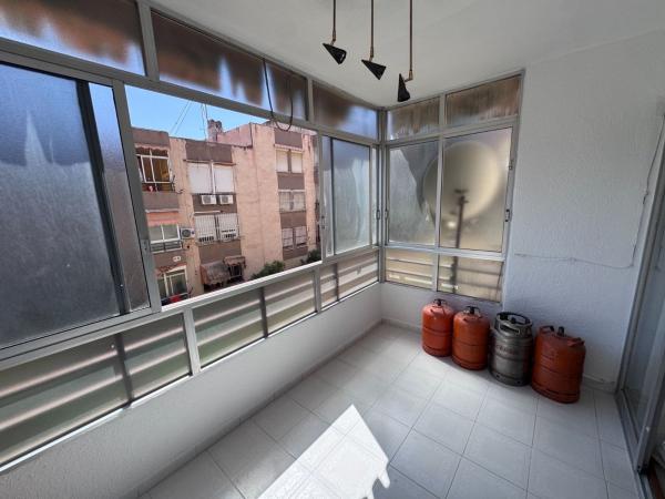 Venta de piso en Piso en Benimantell, Juan XXIII, Alicante / Alacant, Alicante / Alacant
photo 1