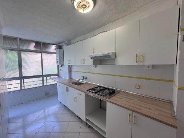 Venta de piso en Piso en Benimantell, Juan XXIII, Alicante / Alacant, Alicante / Alacant
 photo 4