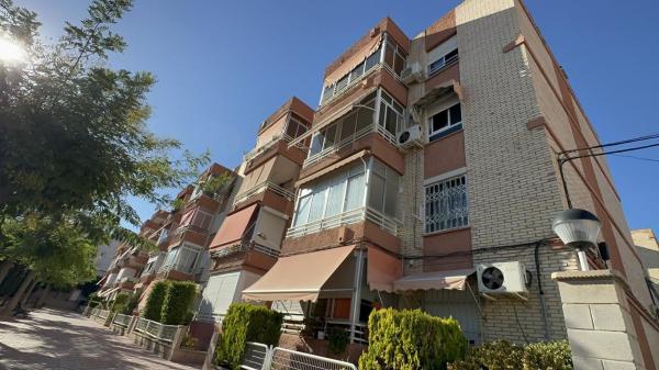 Venta de piso en Piso en Calle Salvador Allende, Juan XXIII, Alicante / Alacant, Alicante / Alacant
photo 1