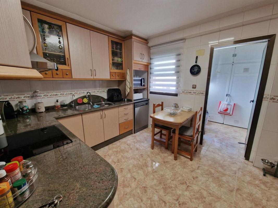 Venta de piso en Piso en San Crispín, Elche / Elx, Elche / Elx
photo 3