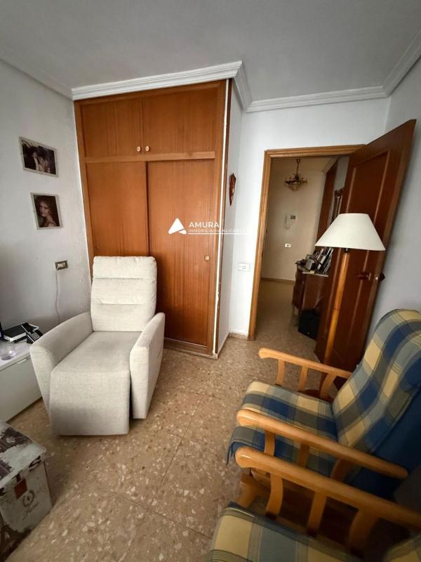 Venta de piso en Piso en Calle Capitán Dema, Benalúa, Alicante / Alacant, Alicante / Alacant
photo 2