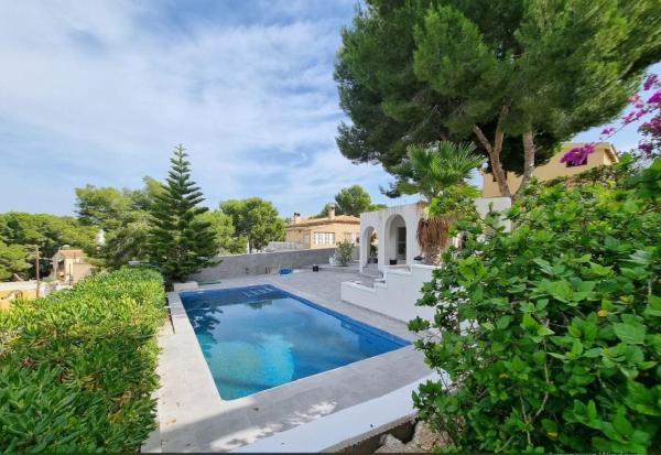 Villa de lujo en la zona de Los Balcones thumbnail 2