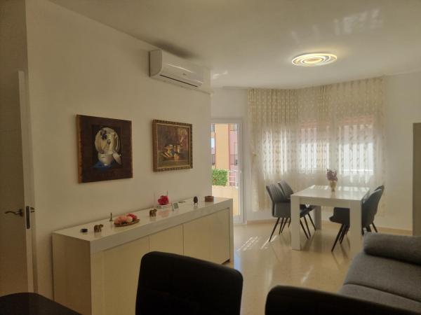 Venta de piso en Playa de los Locos, Torrevieja
thumbnail 2