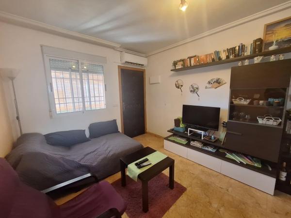 Bungalow acogedor en Torrevieja — ideal para descansar y vivir junto al mar ☀️ thumbnail 3