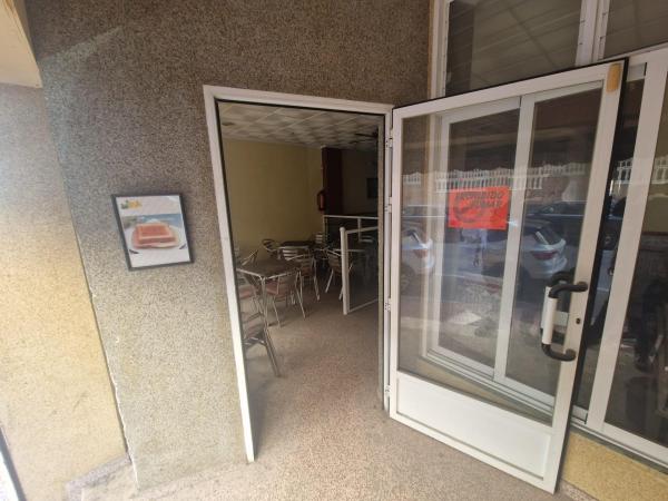 LOCAL COMERCIAL A 200M DE LA PLAYA DEL CURA. photo 1