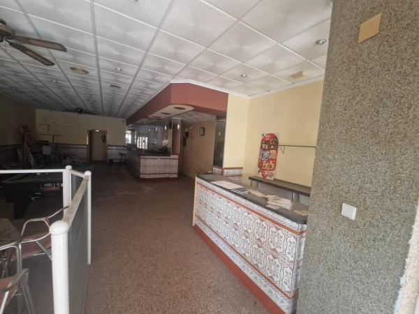 LOCAL COMERCIAL A 200M DE LA PLAYA DEL CURA. photo 2