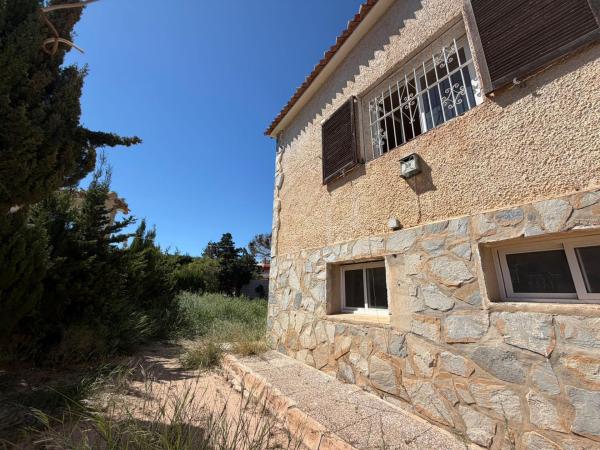 Chalet independiente en venta en Los Balcones - Los Altos del Edén, Torrevieja
photo 1