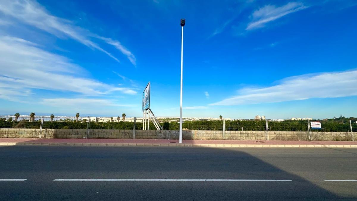 Venta de chalet adosado en , Torrevieja photo 2