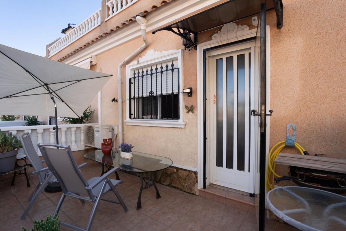 Venta de chalet adosado en , Orihuela photo 5