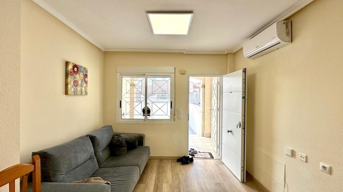 Недвижимость на продажу и в аренду в Испании photo 2