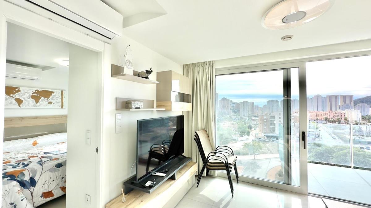 APARTAMENTO EXCLUSIVO EN URBANIZACIÓN PRIVADA CON SAUNA, PISCINA, 2 HAB Y 2 BAÑOS EN BENIDORM, Finestrat
photo 5