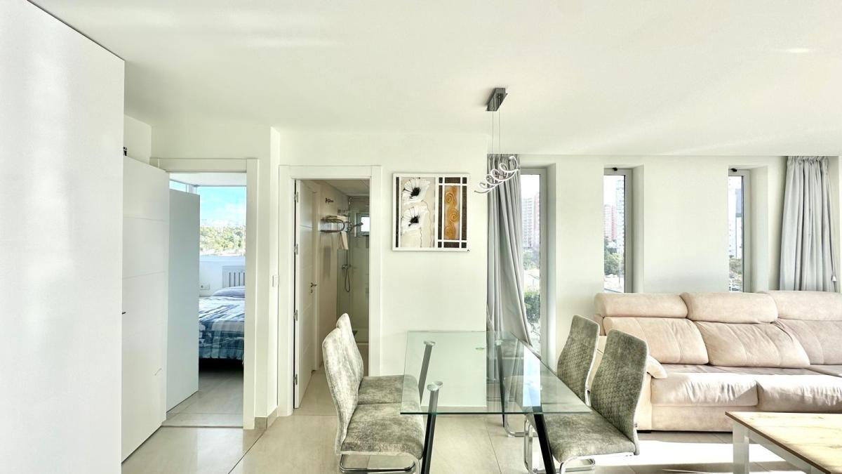 APARTAMENTO EN ZONA PRIVILEGIADA DE BENIDORM, 2 HAB Y 2 BAÑOS CON PISCINA Y SAUNA, Finestrat
photo 1