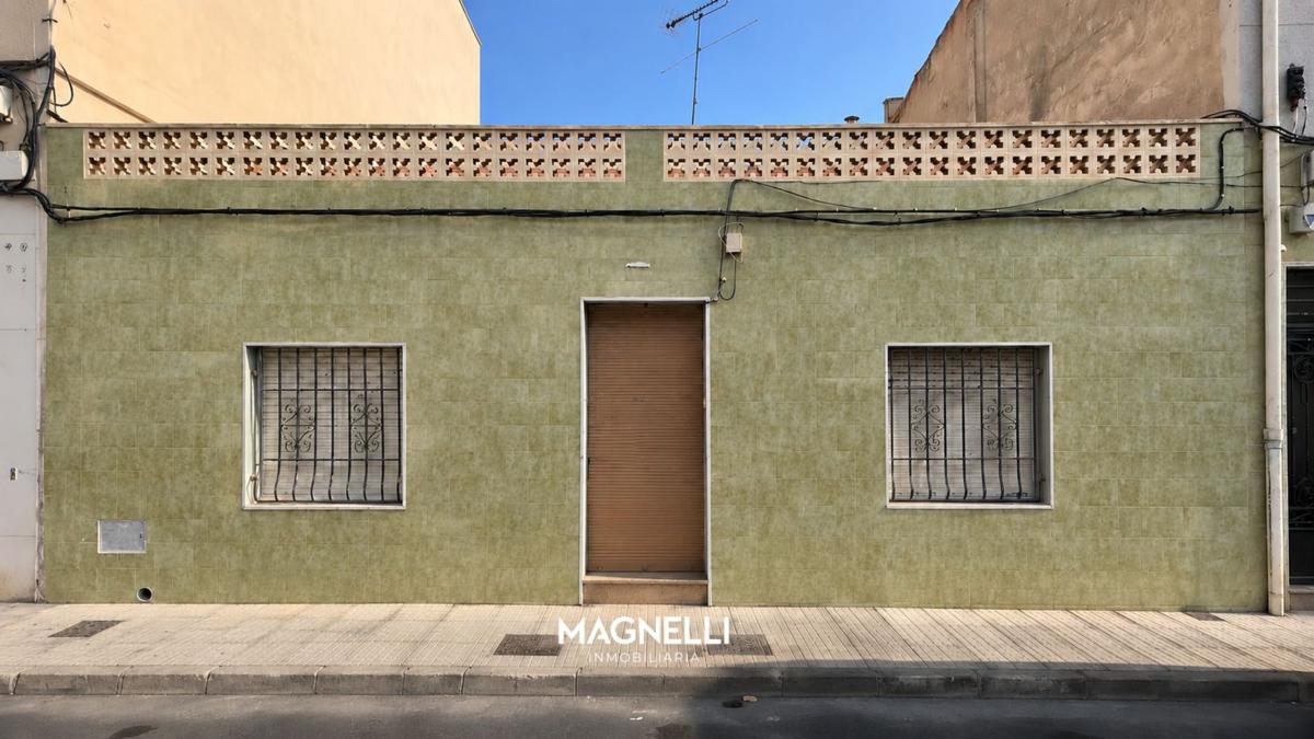 Sale of apartment in Piso en Calle Pablo Iglesias, Plaza de Toros - Avenida Chapí - Trinquete, Elda, Elda
photo 1