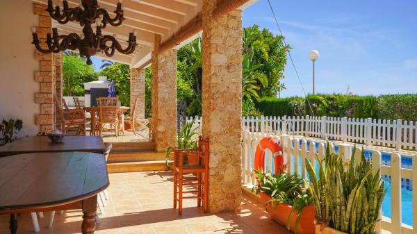 Casa o chalet independiente en Avenida de la Armada Española, Calas de Santa Pola este, Santa Pola photo 4