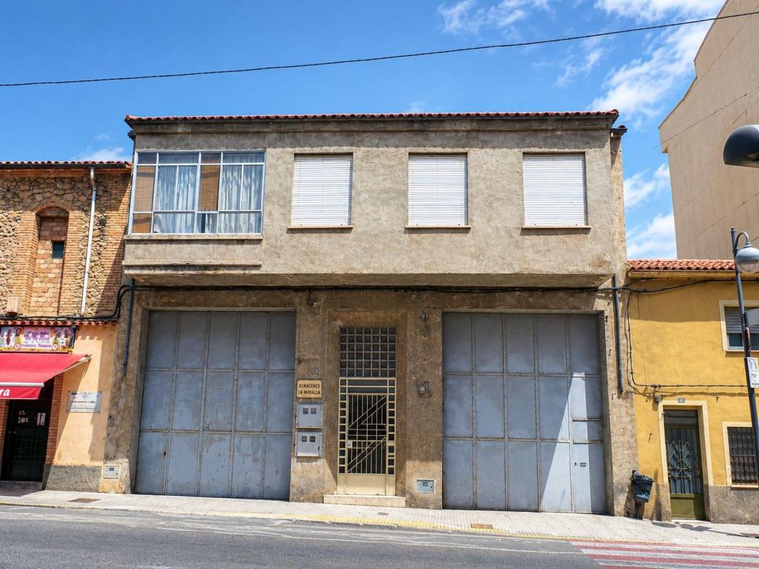 Properties for sale and rent in Spain photo 2