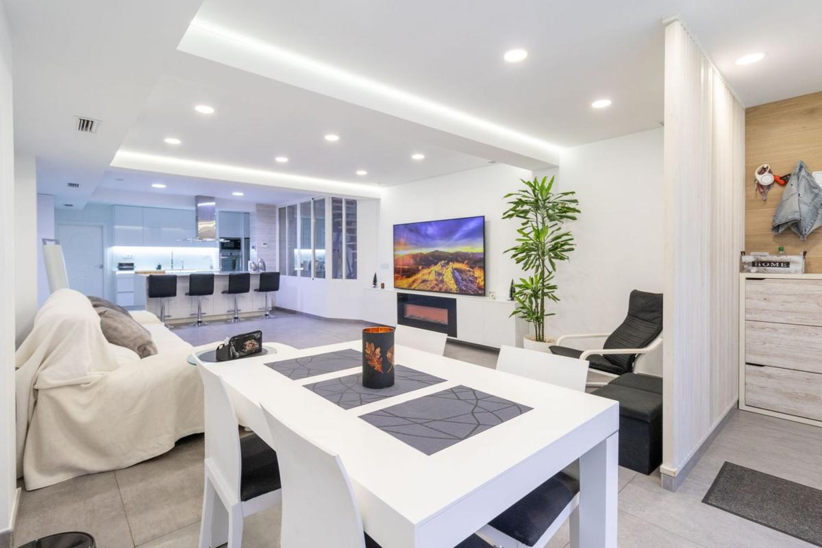 Venta de duplex en Dúplex en Calle Jeremias Pastor Perez, San Crispín, Elche / Elx, Elche / Elx photo 2