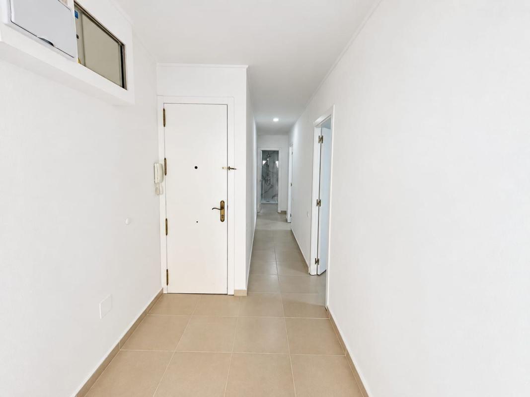 Venta de piso en Piso en Calle San Agatangelo, Benalúa, Alicante / Alacant, Alicante / Alacant
photo 4