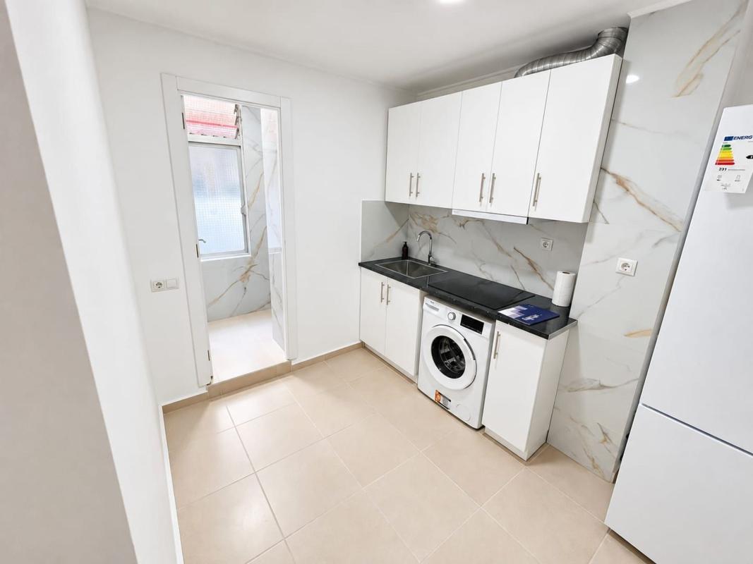 Venta de piso en Piso en Calle San Agatangelo, Benalúa, Alicante / Alacant, Alicante / Alacant
photo 5