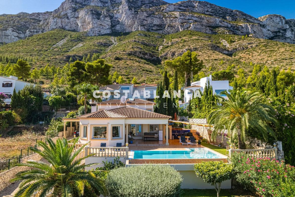 Sale of independent chalet in Casa o chalet en Calle Llorer, El Montgó, Denia, Denia
 photo 2