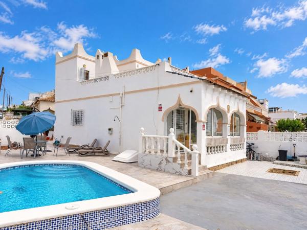 Casa o chalet independiente en Centro, San Miguel de Salinas thumbnail 3