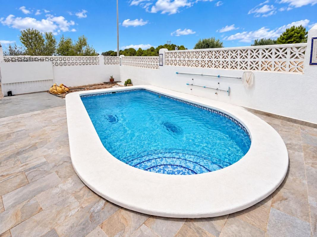 Properties for sale and rent in Spain photo 4