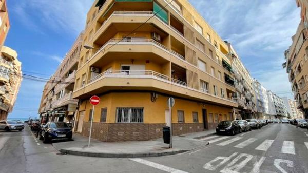 Venta de piso en Piso en Mar Baltico, 20, Playa de los Locos, Torrevieja, Torrevieja
photo 1