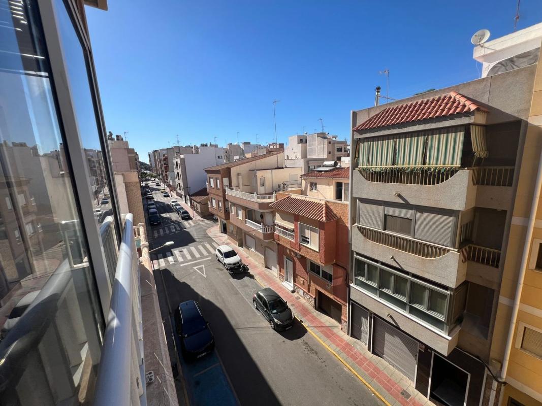 Venta de piso en Piso en Calle Sant Eugeni, Zona Pueblo, Guardamar del Segura, Guardamar del Segura
photo 5