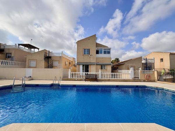 Casa o chalet independiente en Los Balcones - Los Altos del Edén, Torrevieja photo 1
