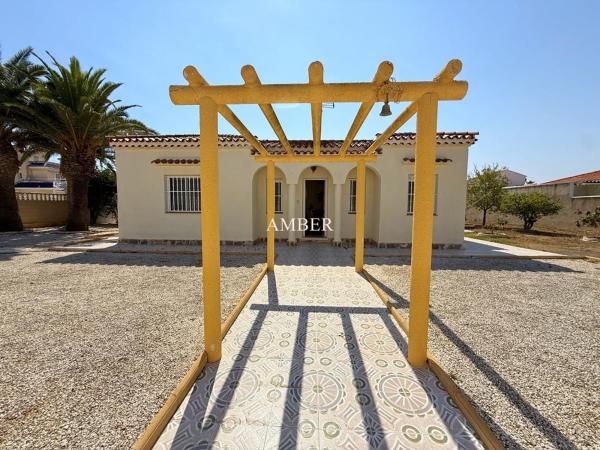 Casa o chalet independiente en Miguel De Unamuno, La Siesta - El Salado - Torreta, Torrevieja photo 1