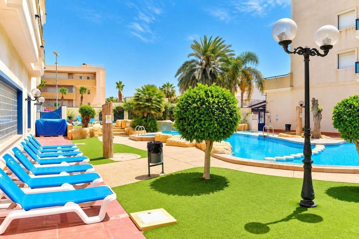 Продажа квартиры на Piso en Calle Isla Cabrera, La Regia, Orihuela, Ориуэла
photo 2
