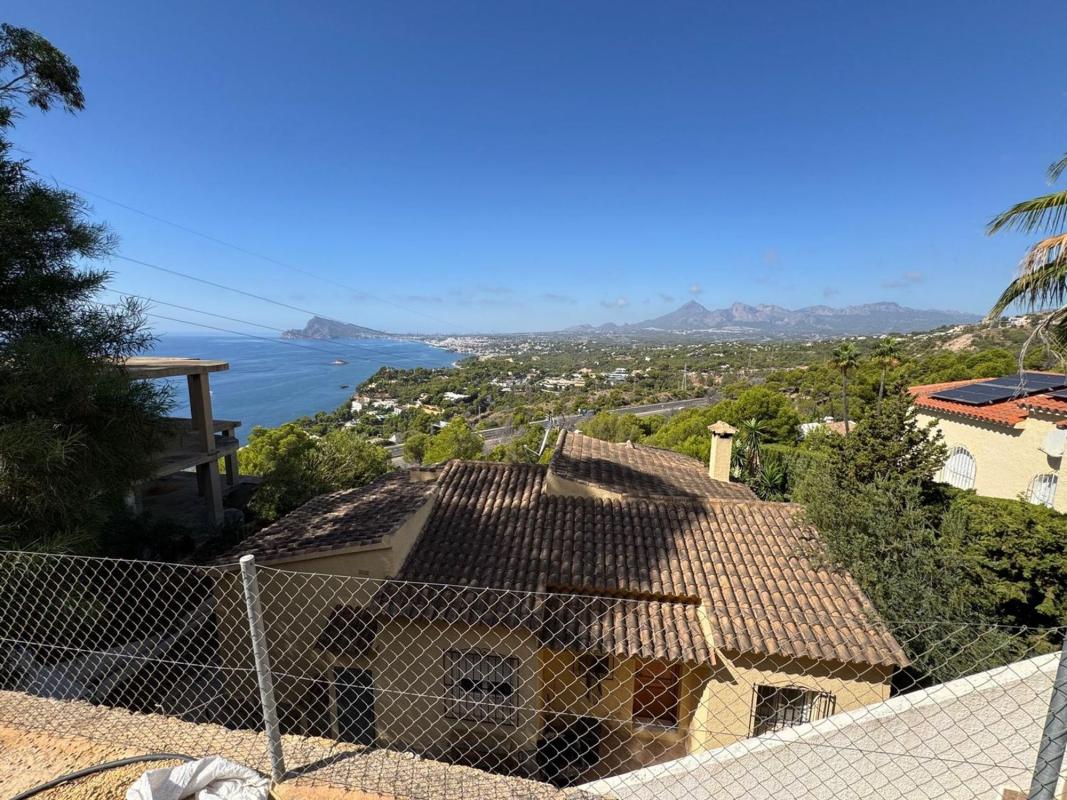 Properties for sale and rent in Spain photo 4
