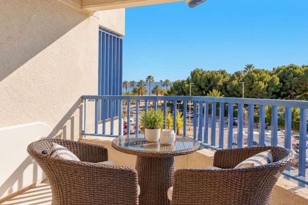 Sale of flat in Piso en Casco Urbano, Moraira, Moraira
thumbnail 2