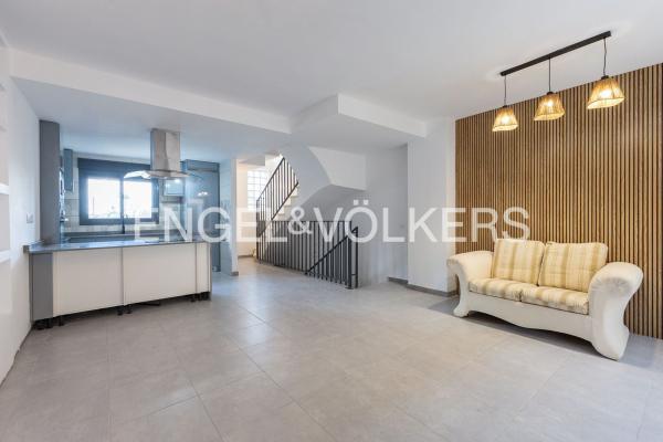 Chalet adosado en Els Poblets photo 1