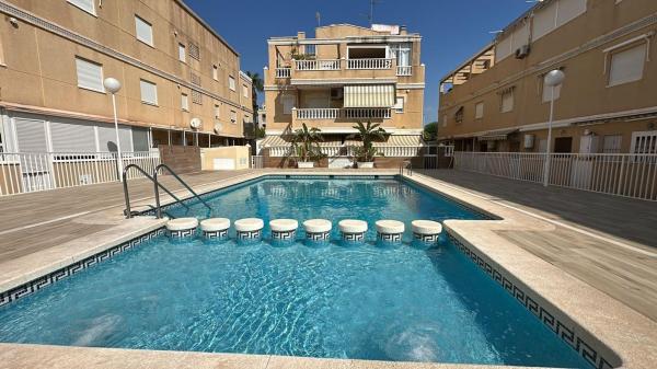 Chalet adosado en Avenida Albacete, Gran Playa, Santa Pola photo 1