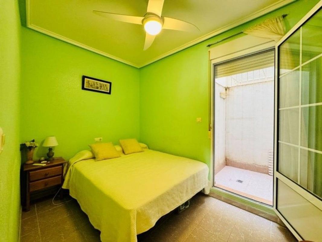 Продажа квартиры на Piso en Calle Adriano, Gaspar Perrelló, Torrevieja, Торревьеха
 photo 5